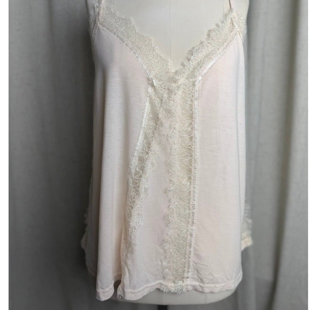 POL Cottage Lace Trim V-Neck Top Adjustable Straps
